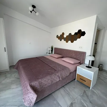 Casa de Férias Milena's Luxury Nea Iraklitsa