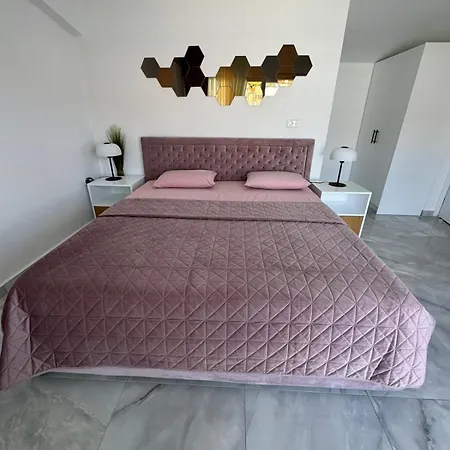 Milena's Luxury * Nea Iraklitsa