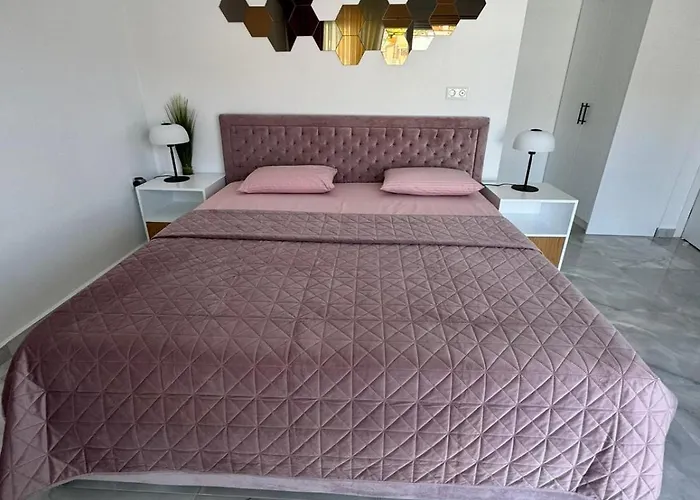 Milena's Luxury * Nea Iraklitsa